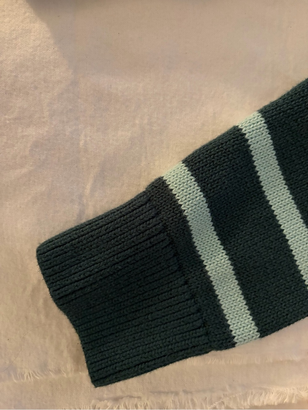 Like New Vineyard Vines, Size Large, Dark Green & Mint Striped Crewneck Sweater - Picture 8 of 9
